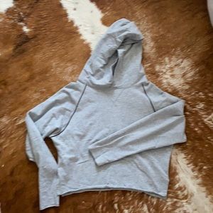Lululemon Women’s Grey Cropped Hoodie, size 6